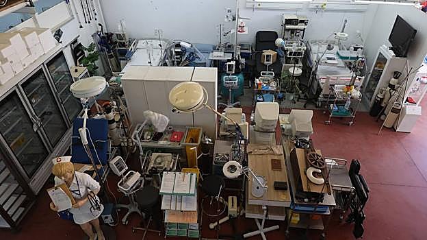La sala de medicina cuenta con material fechado desde el año 1900