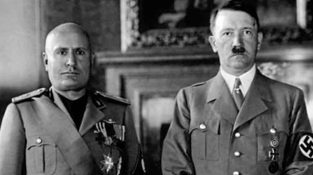 Hitler y Mussolini, en mayo de 1938