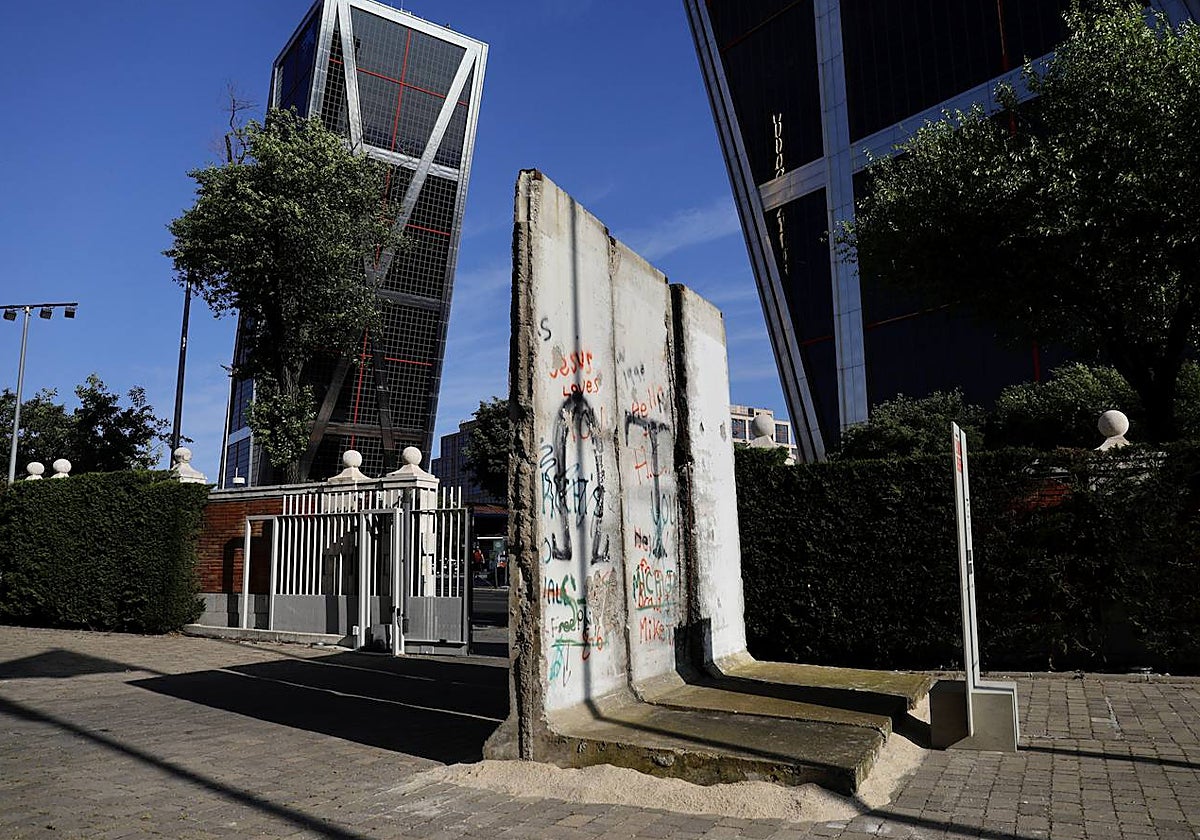 Tres secciones exclusivas del Muro de Berlín, aperitivo de los 20 metros que arribarán a la capital en un futuro