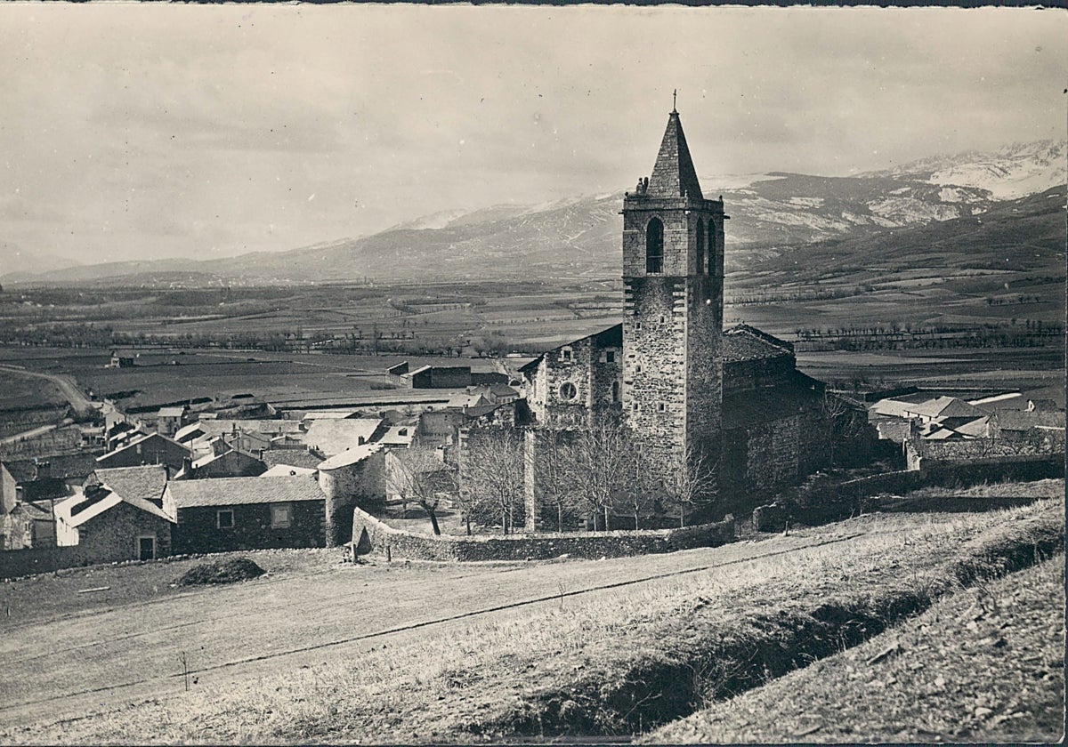 Imagen Llivia, en 1957