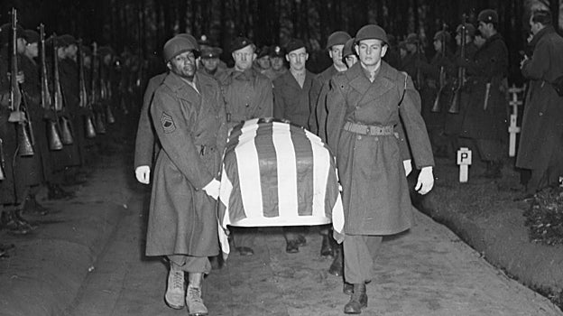 Entierro del General Patton en el cementerio de guerra norteamericano en Hamm