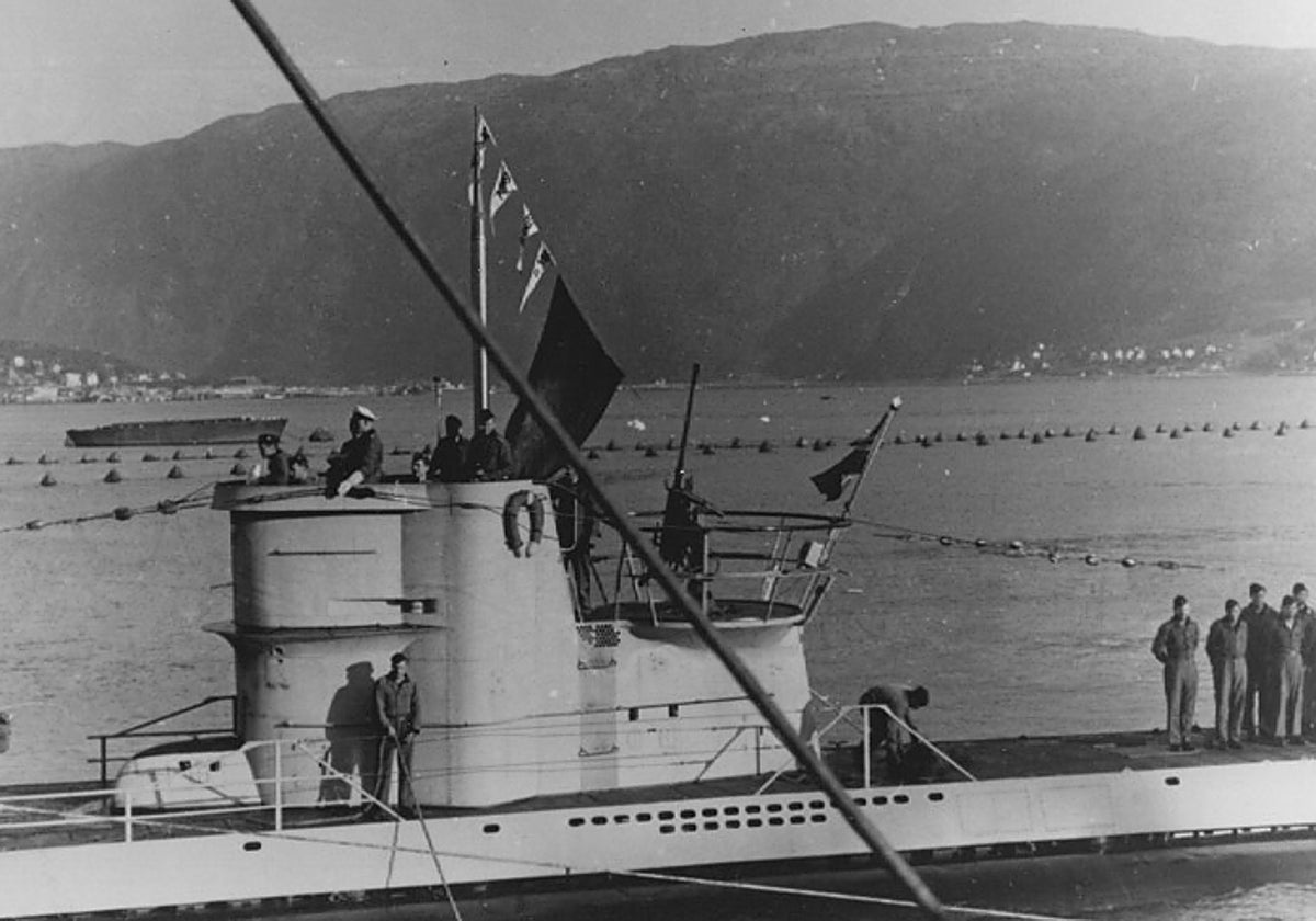 El 'U-255', tras haber destruido a varios buques ingleses del PQ-17