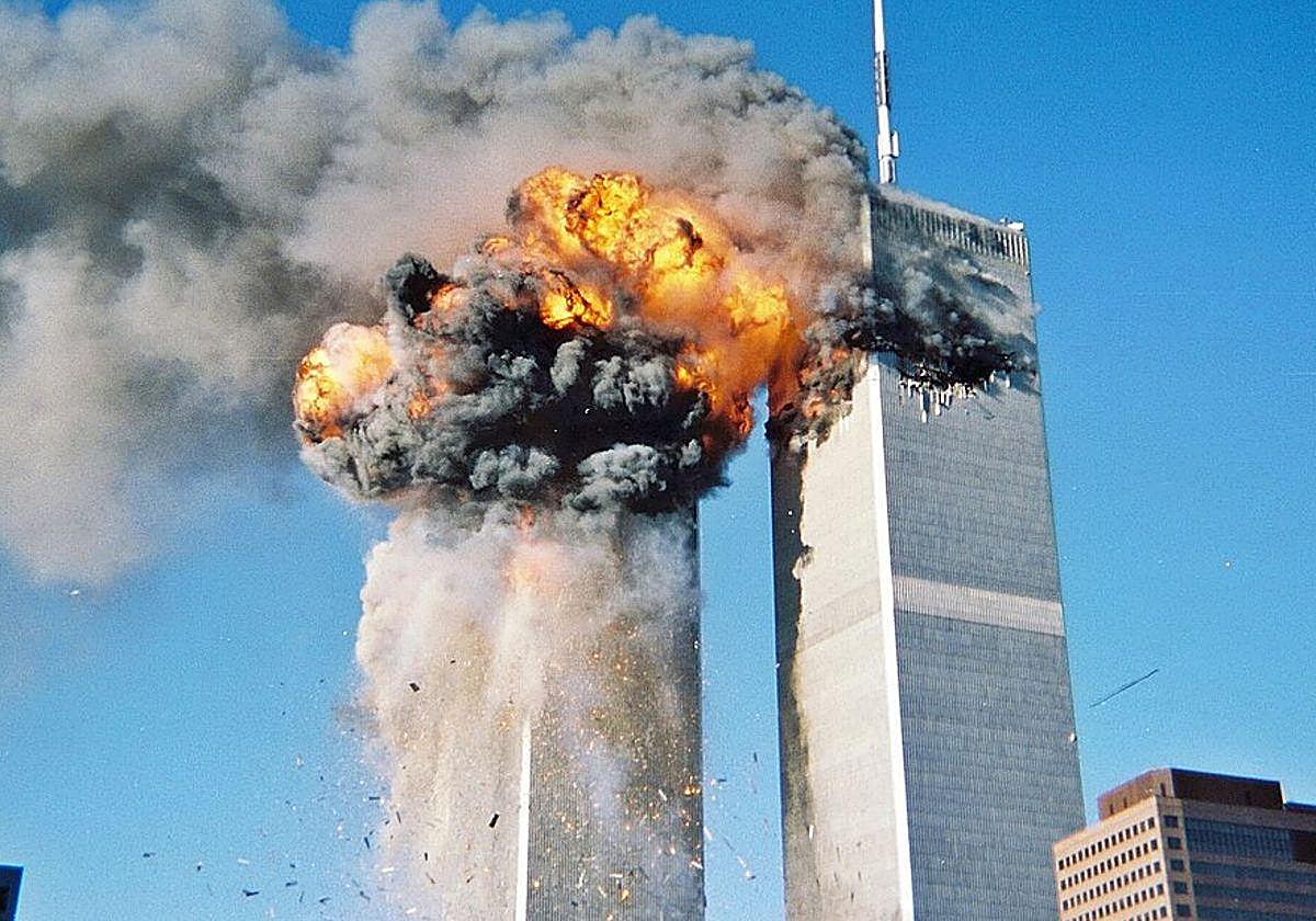Impacto de uno de los aviones secuestrados por Al Qaida contra el World Trade Center