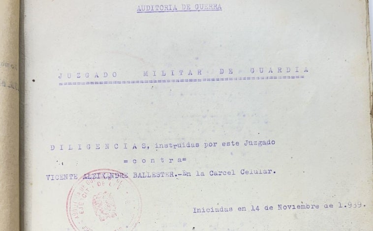 Imagen principal - Diferentes extractos del sumario al que ha tenido acceso ABC: portada, una de las notas en las que se especifica su salida de la cárcel y carta manuscrita de la esposa de Ballester