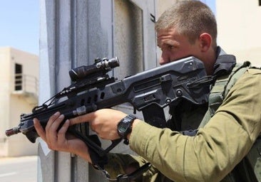 El arma secreta de Israel para su próxima ofensiva: «Este fusil es letal»