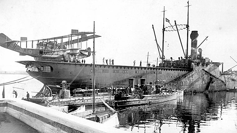 Portaaeronaves 'Dédalo', antes de las operaciones