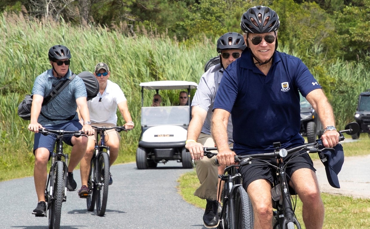 El hundimiento de Biden alarma a los demócratas