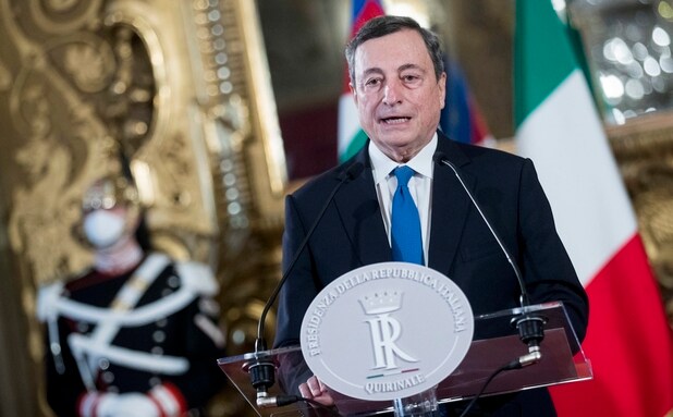 La UE pide a Draghi que siga como garante de la estabilidad de Italia