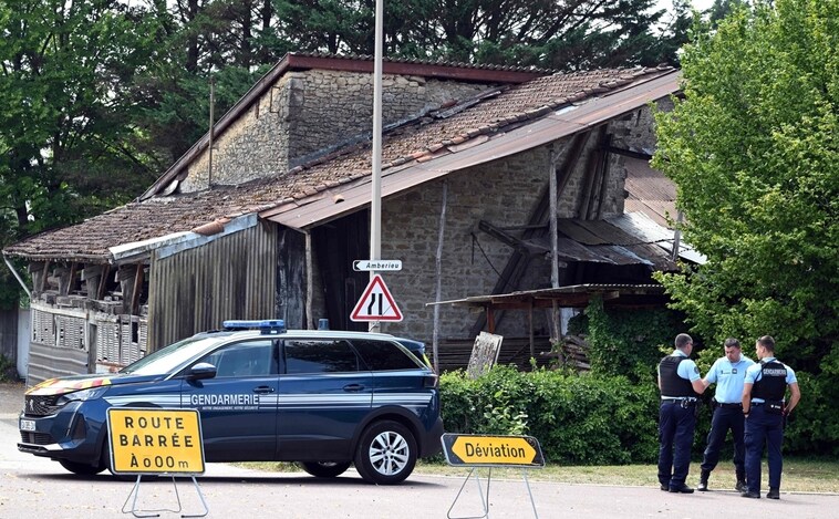 Un joven mata en Francia a cinco miembros de su familia antes de ser abatido por la Policía