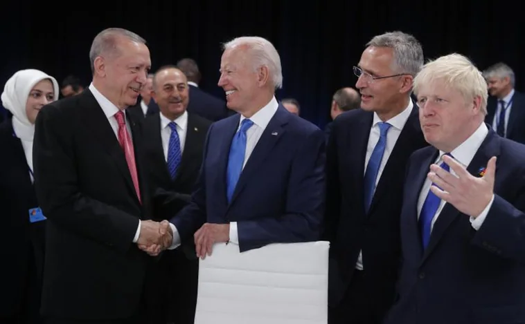El ambiguo juego diplomático de Erdogan, el líder más incómodo de la Alianza Atlántica