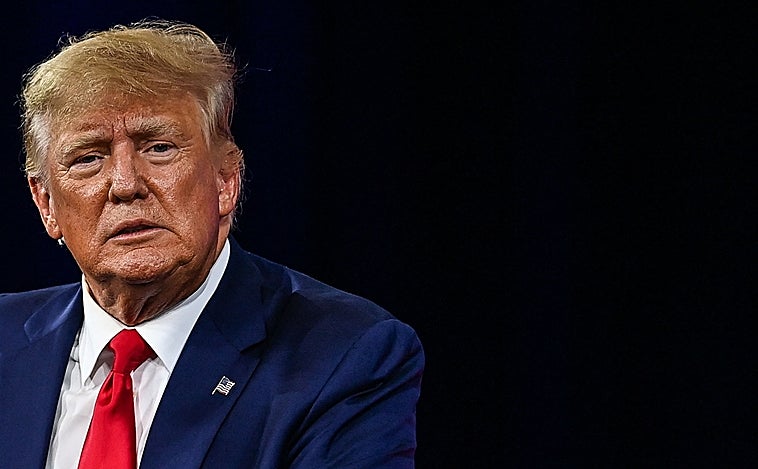 El FBI efectúa un registro en la residencia de Trump en Florida