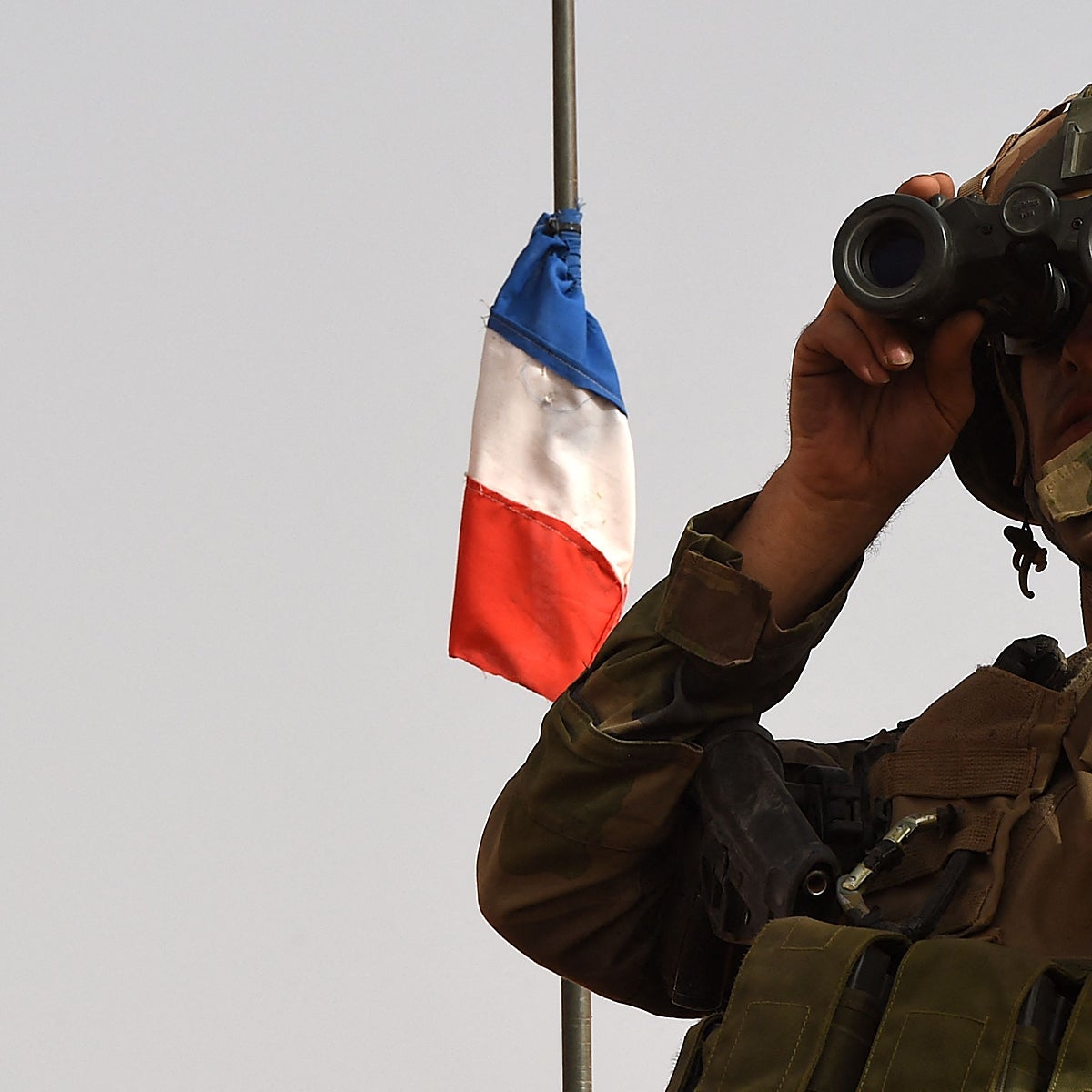 Francia retira a sus últimos soldados en Mali tras nueve años de misión