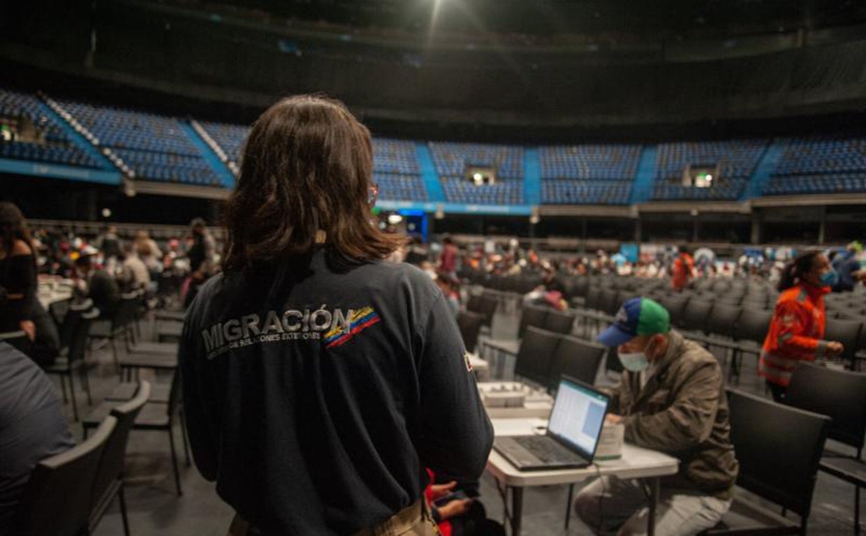 Concesión de permisos de residencia a migrantes venezolanos en Colombia