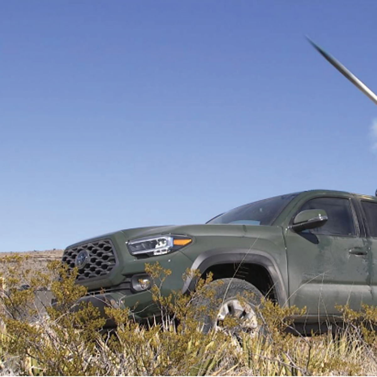 Así son los lanzamisiles VAMPIRE enviados a Ucrania que convierten una camioneta normal en una 'asesina de drones'