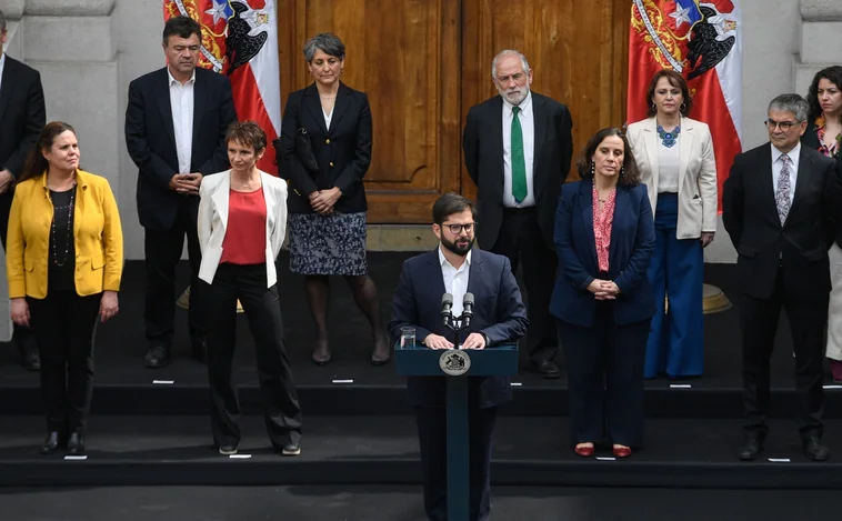 El presidente de Chile, Gabriel Boric, tras anunciar los cambios de su gabinete