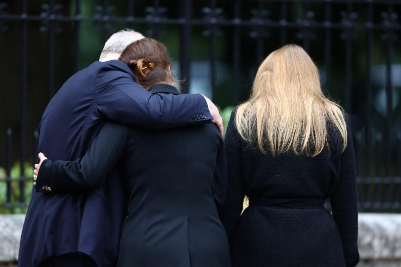 La Familia Real británica agradece en Balmoral y Windsor el cariño recibido