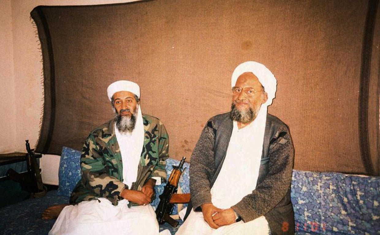 Al Zawahiri (derecha) con Bin Laden