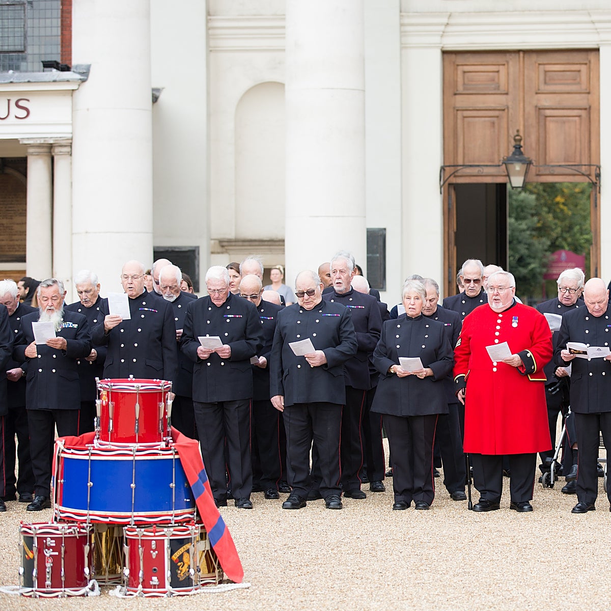 Los veteranos recuerdan a Isabel II: «Por primera vez en nuestra vida, la Reina no está presente»