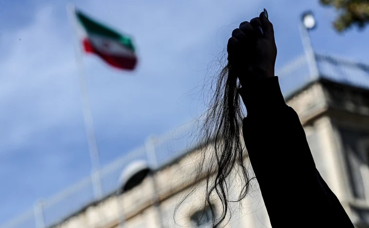 Las manifestantes en Irán corean el 'Bella Ciao' en persa para protestar contra la represión islamista
