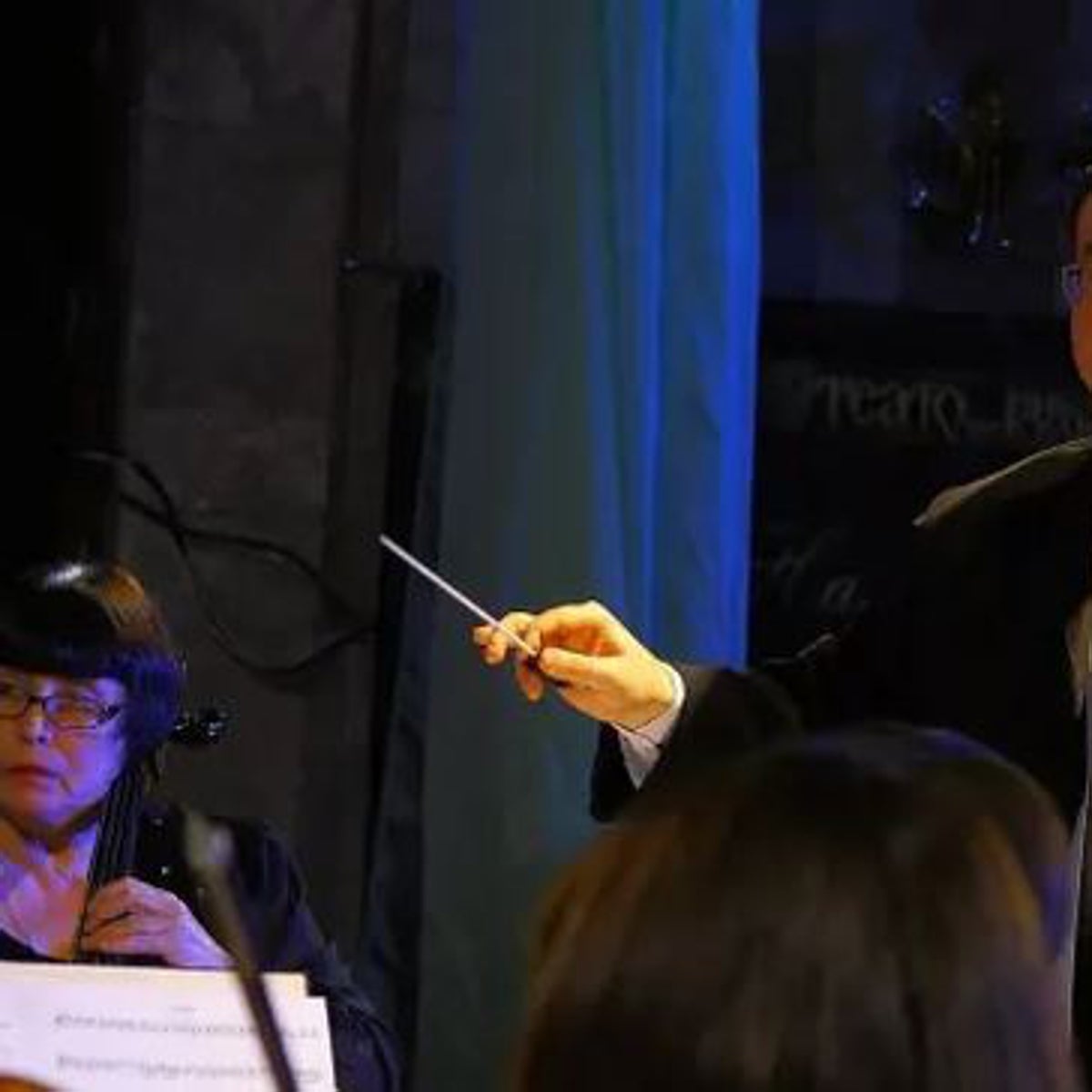Las fuerzas de ocupación rusas matan al director de la Filarmónica de Jersón tras negarse a dirigir un concierto
