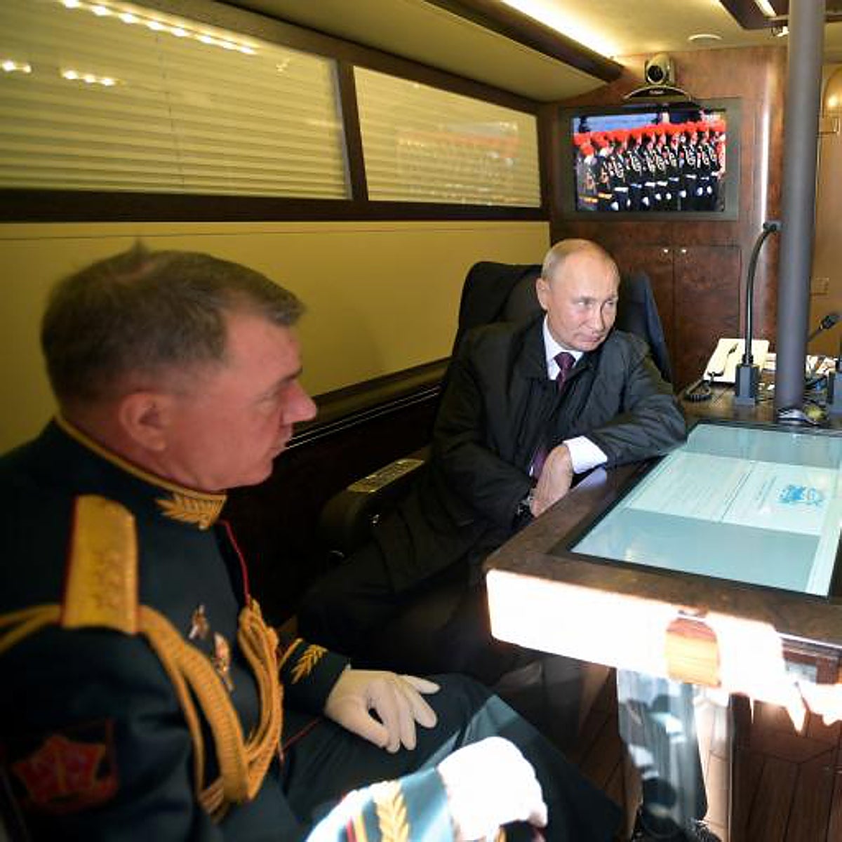 Altos mandos rusos estudian cuándo y cómo usar un arma nuclear táctica en Ucrania, según EE.UU.