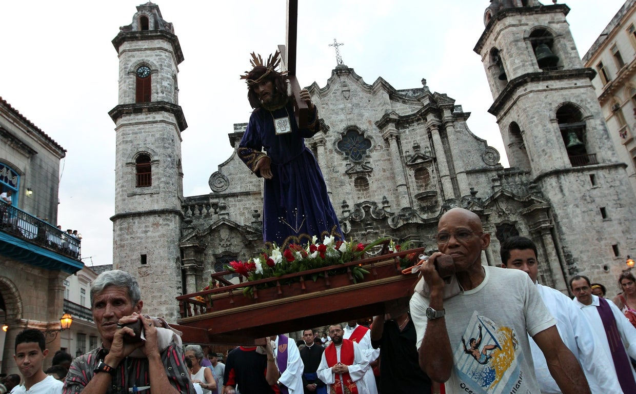 Procesión del Viacrucis en La Habana (Cuba)