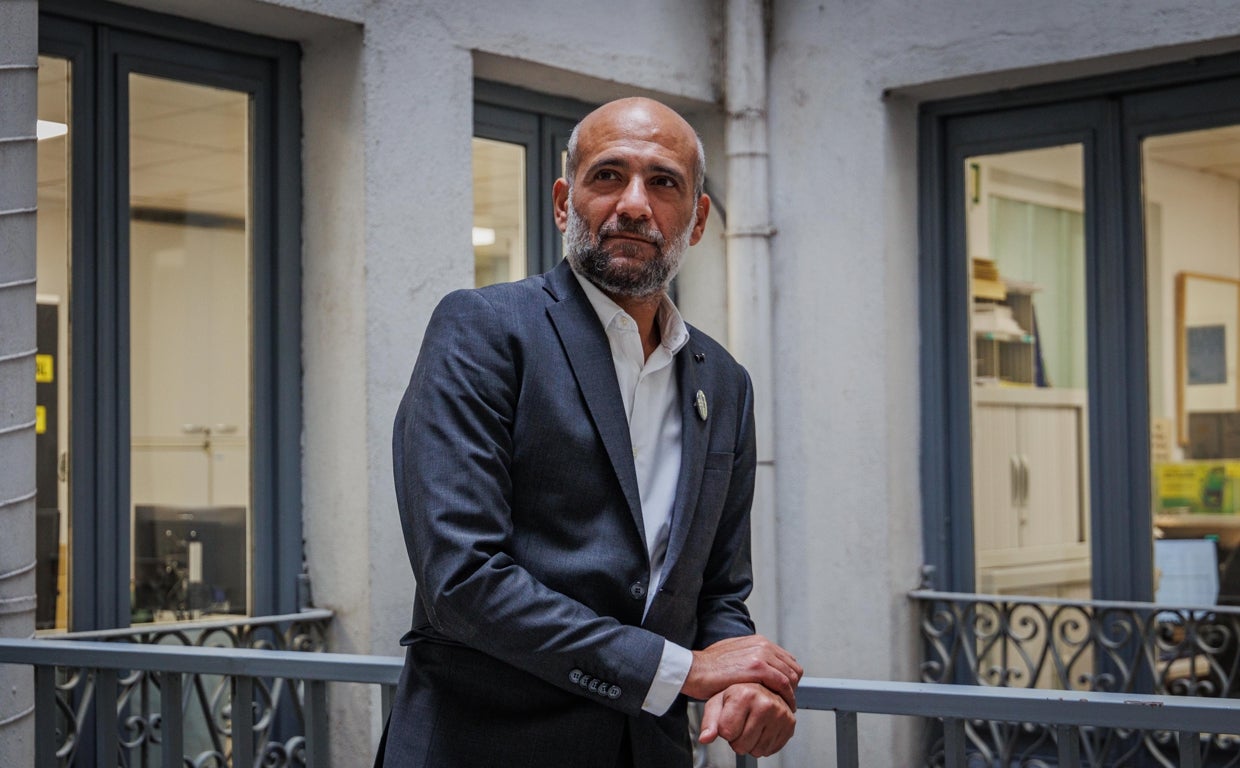 El activista y expreso político Ramy Shaath, esta semana en sede de Amnistía Internacional en Madrid