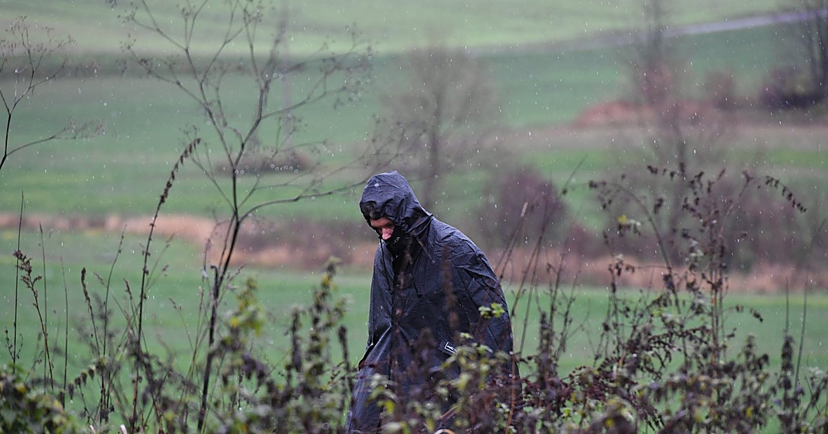 La Policía y los servicios secretos en la zona donde cayó el misil