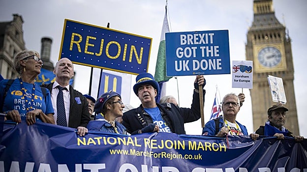 Manifestantes a favor de volver a formar parte de la UE