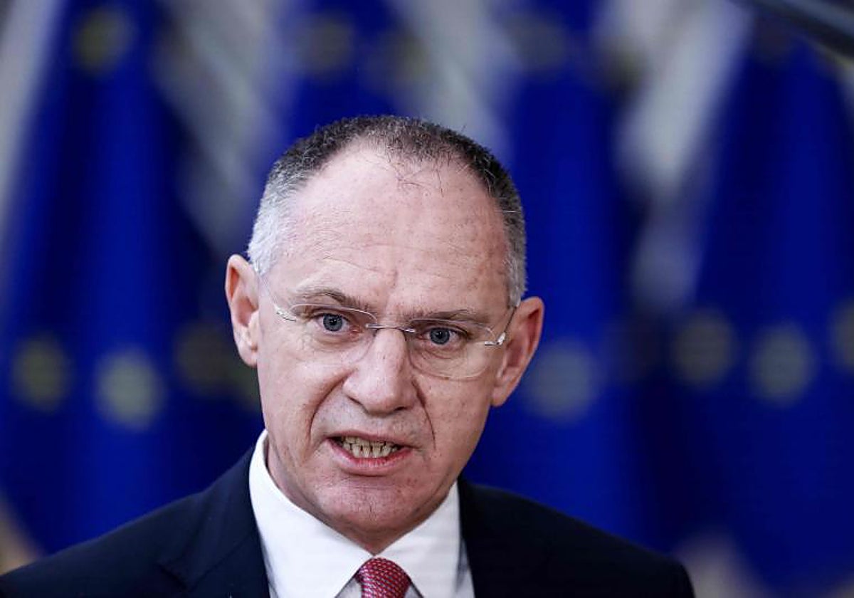 Sobre estaslíenas, el miistro del Interior austríaco, Gerhard Karner