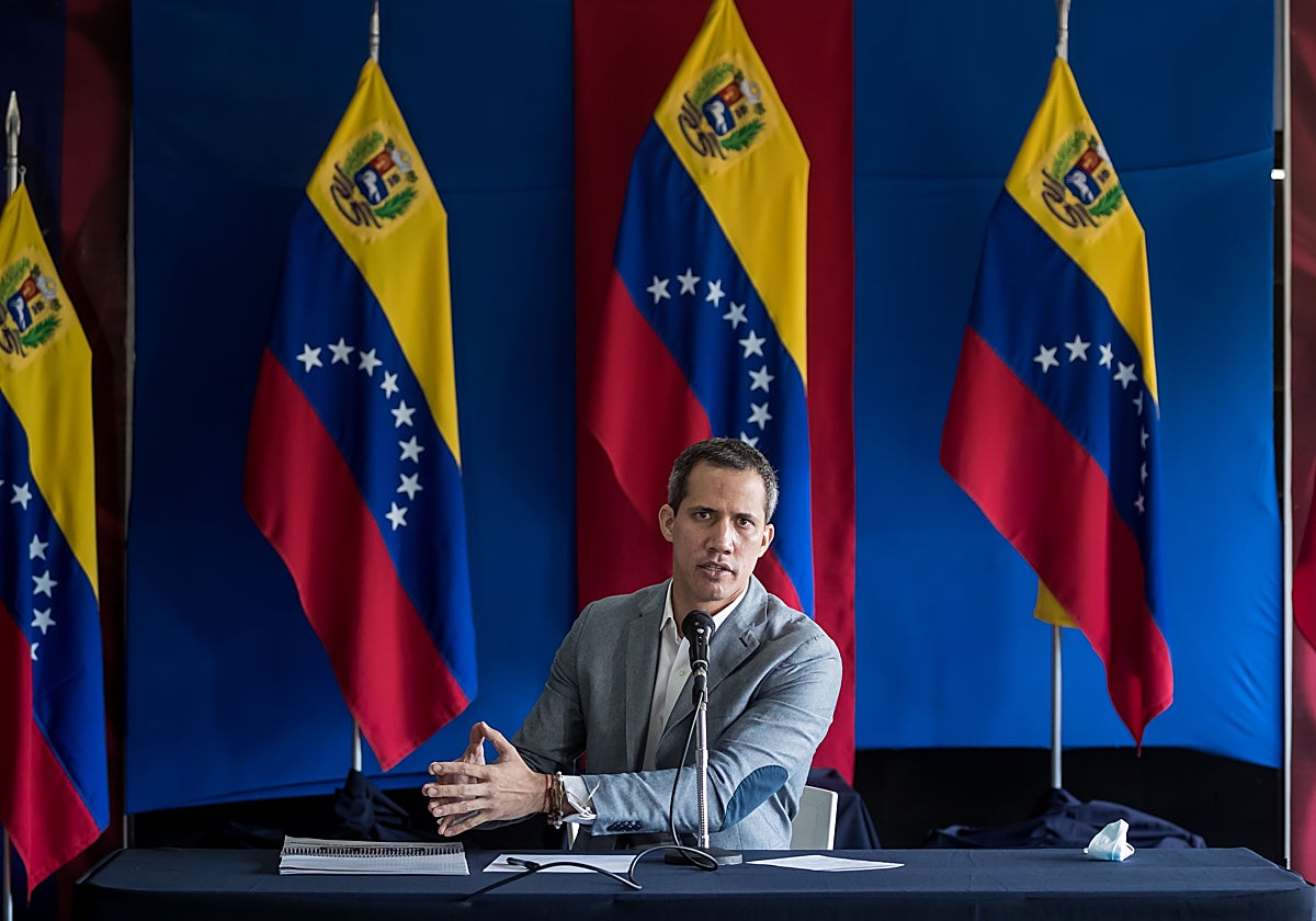Guaidó, durante una rueda de prensa