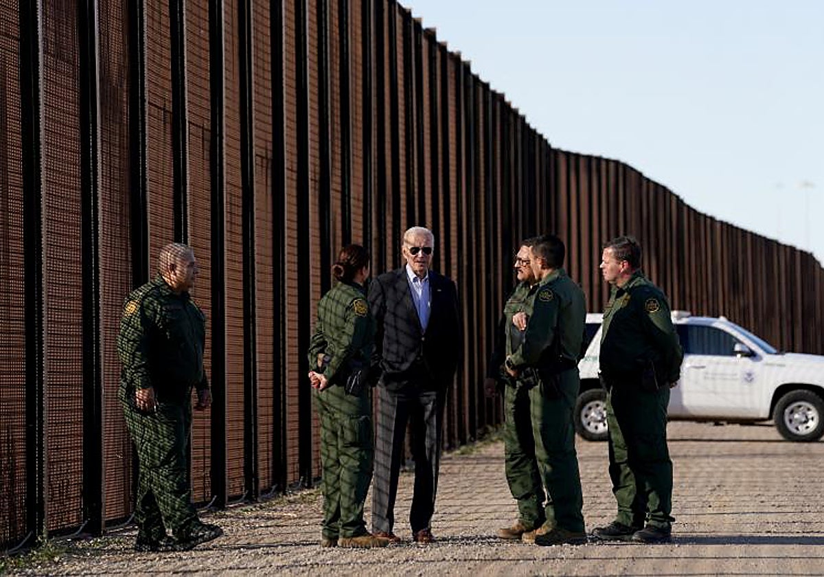 El presidente de EE.UU. habla con la guardia fronteriza este domingo el El Paso