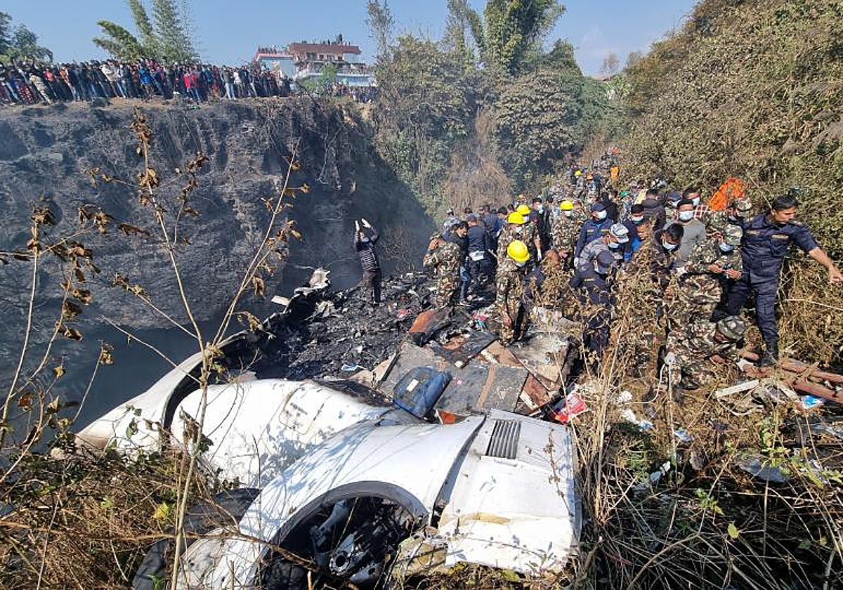 Restos del avión siniestrado