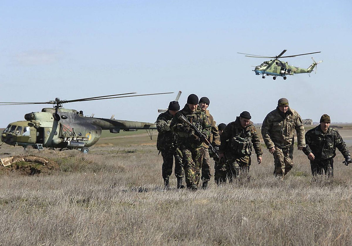 Un grupo de soldados ucranianos en la región de Jersón