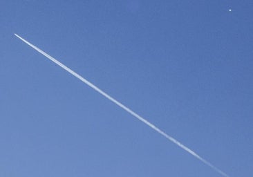 La Fuerza Aérea de Colombia registra el paso de un globo en su espacio aéreo