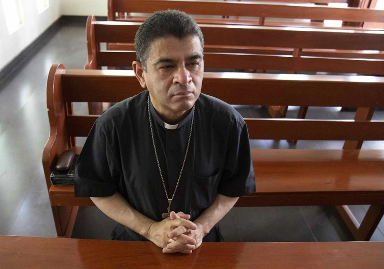 El Papa elogia al obispo nicaragüense Rolando Álvarez, condenado por Ortega a 26 años de cárcel