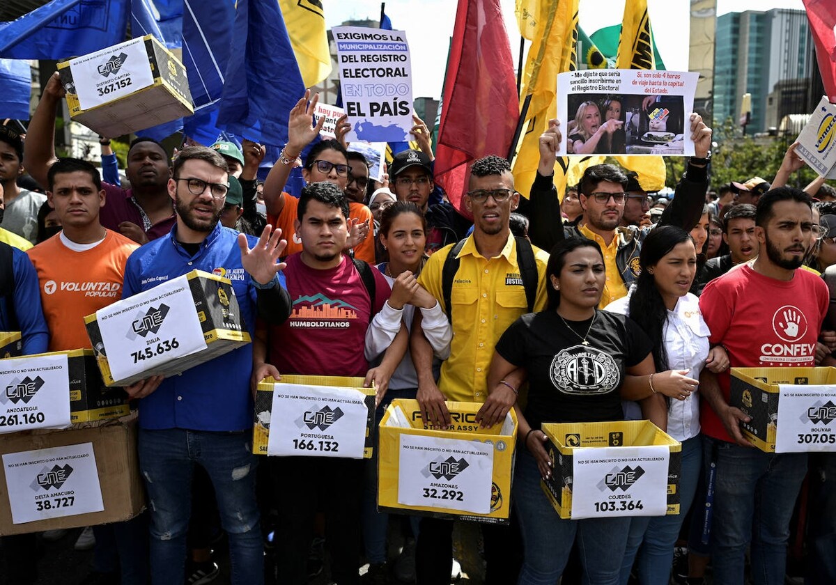 Manifestación de jóvenes opositores en Caracas