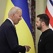 Biden y Zelenski sellan en Kiev la alianza de Occidente frente a Rusia