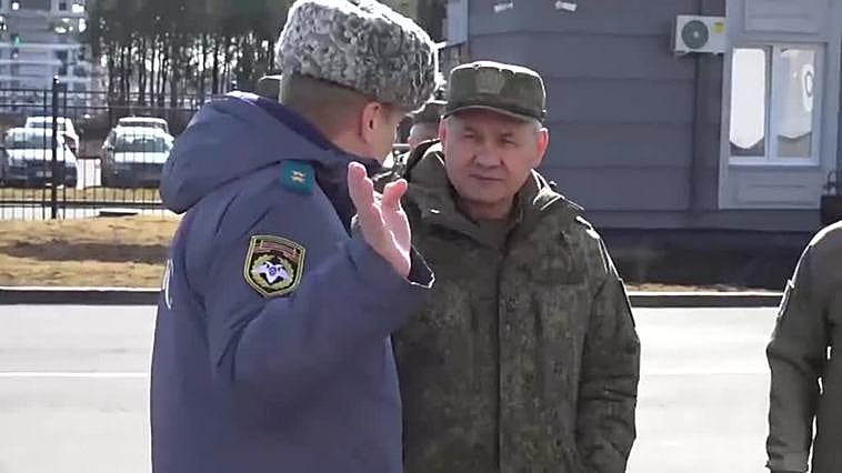 Shoigu supervisa en Mariúpol el ritmo de construcción de las nuevas infraestructuras de la ciudad