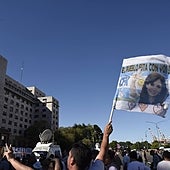 Los kirchneristas se movilizan para defender la inocencia de Cristina Fernández, acusada de corrupción