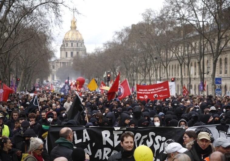Los sindicatos en Francia pierden la batalla en la calle contra la reforma de las pensiones