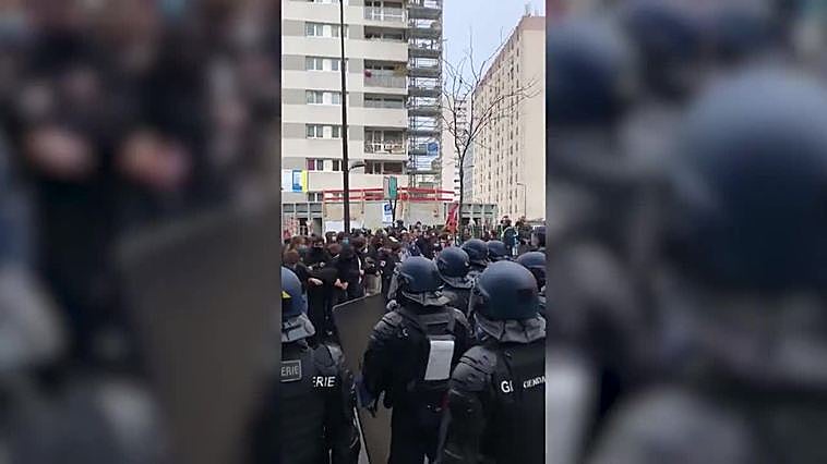 Detenidas 61 personas por disturbios en París en protesta por la reforma de las pensiones