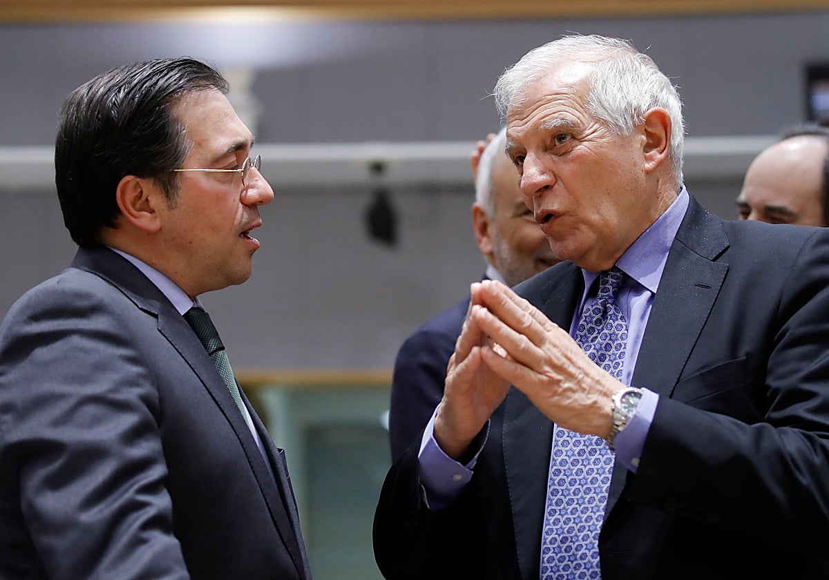 Josep Borrell y el ministro de Exteriores español, José Manuel Albares