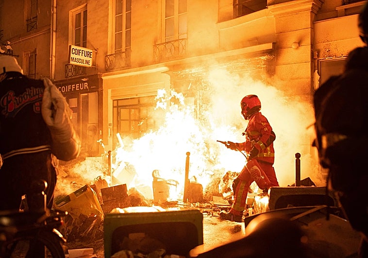 Las protestas en Francia dejan 457 detenidos y 441 policías heridos