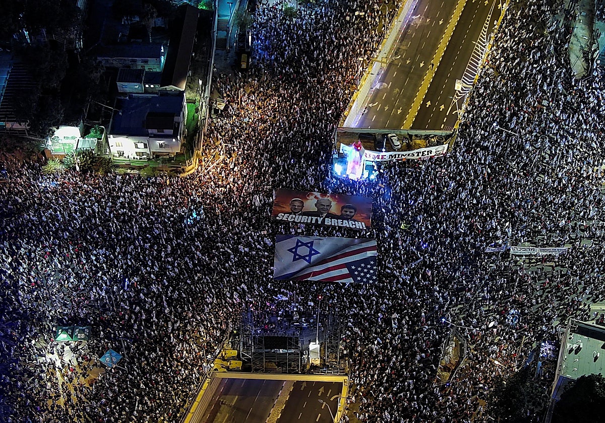 Manifestación contra el primer ministro israelí, Benjamin Netanyahu, y la reforma judicial de su gobierno de coalición nacionalista, en Tel Aviv.