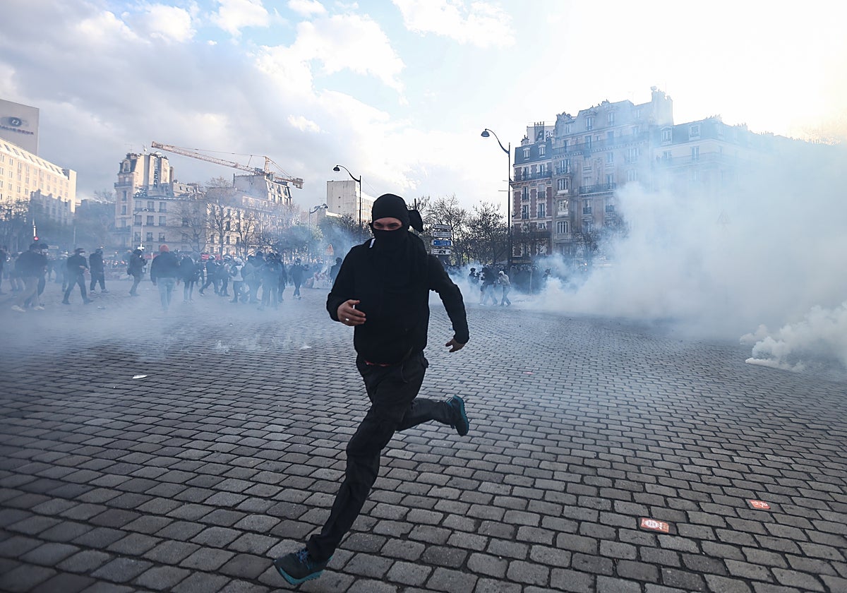 Protestas en Paris en la undécima jornada de manifestaciones contra la reforma de las pensiones de Macron