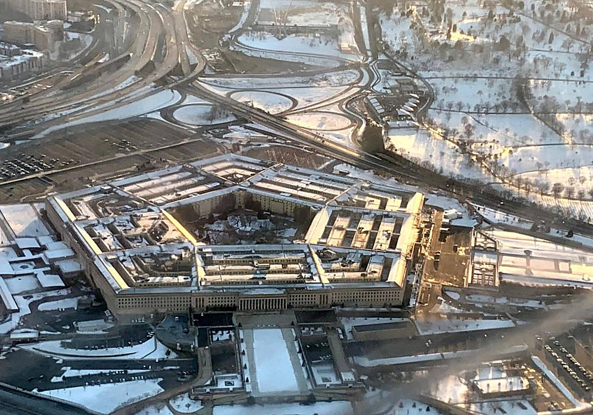 El presunto autor de las filtraciones del Pentágono trabajaba en una base militar