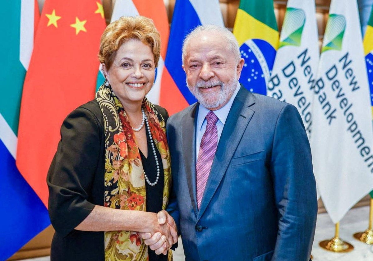 Dilma Rousseff y Lula da Silva en Shanghái