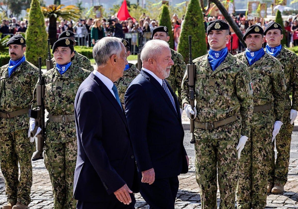El presidente portugués Marcelo Rebelo de Sousa, con Lula da Silva en Lisboa