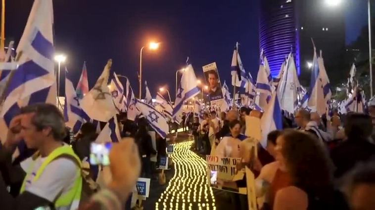 Miles de personas vuelven a salir a la calle en Israel cuando se cumplen 16 semanas de protestas